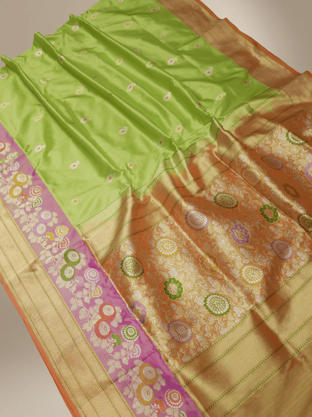 Green Pure Katan Silk kadwa Motif Banarasi Handloom Sarees