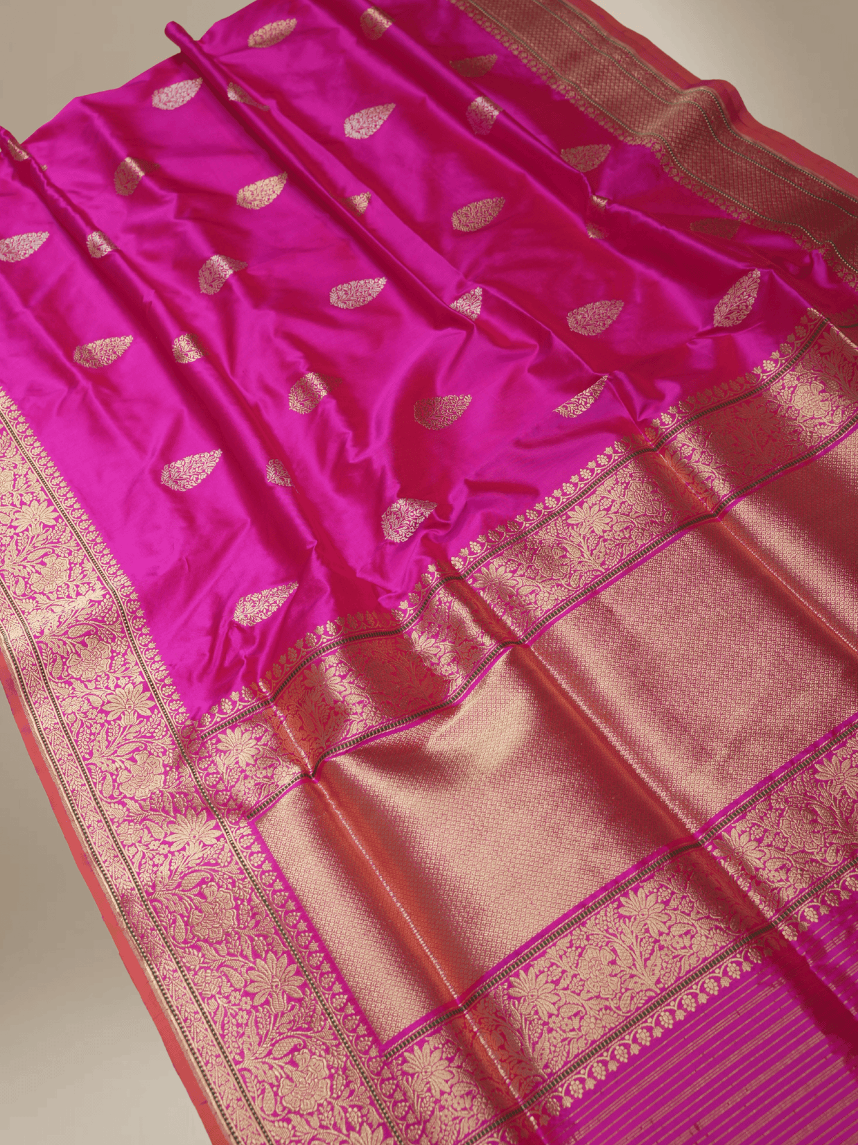 Rani Pure Katan Silk Kadwa Motif Handloom Banarasi Sarees