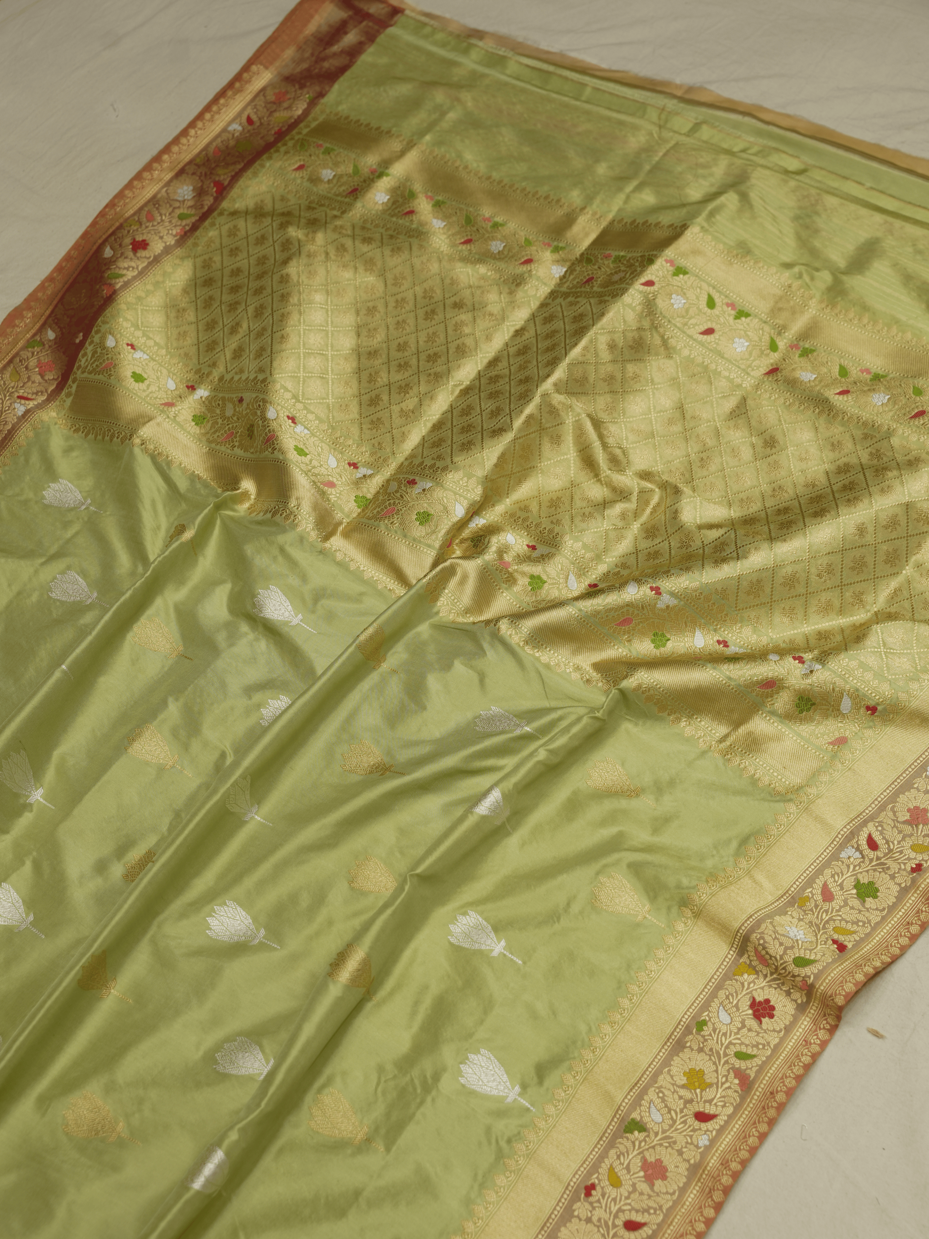 Pista Pure Katan Silk Ropa Sona Kadua Motif Banarasi Handloom sarees