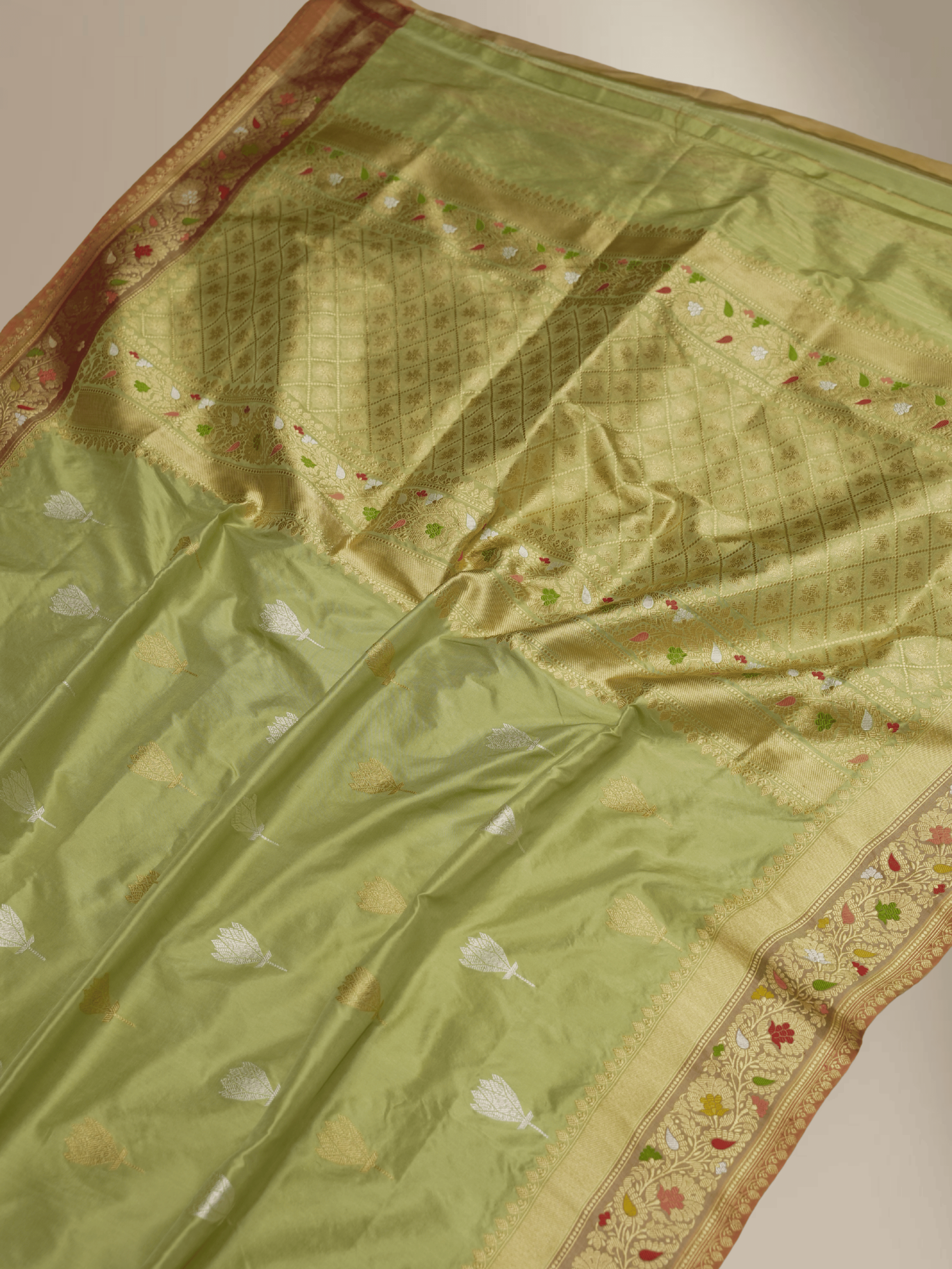 Pista Pure Katan Silk Ropa Sona Kadua Motif Banarasi Handloom sarees