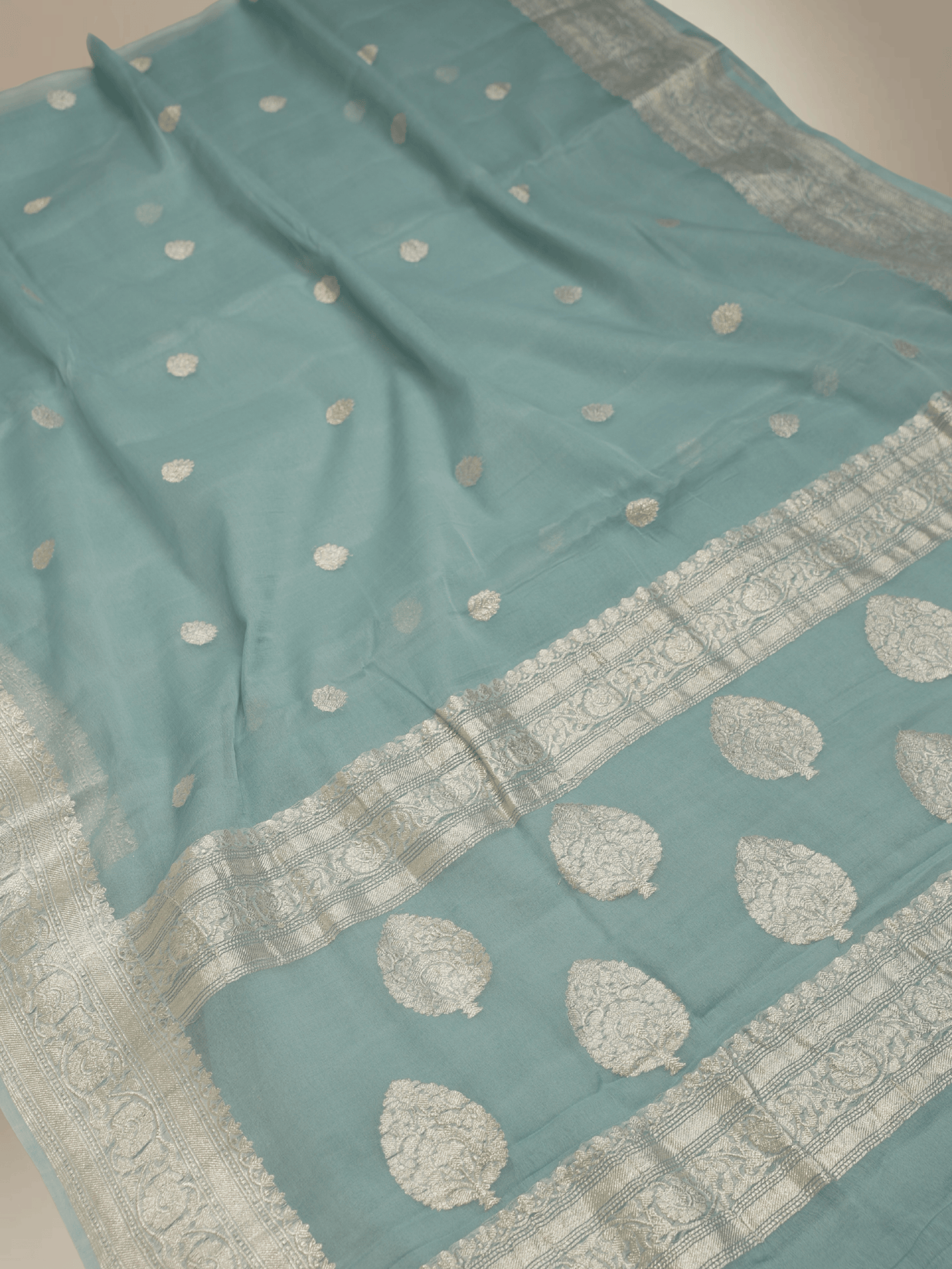 Pure Georgette kadua Banarasi Handloom Saree - Light Grey
