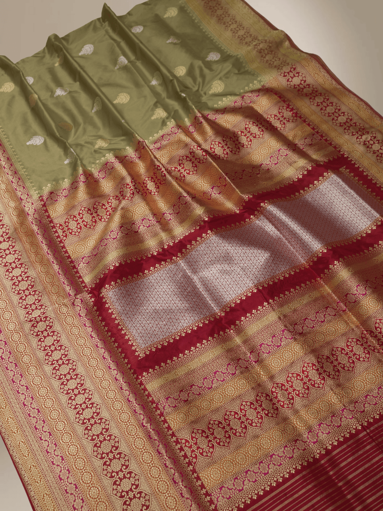 Grey Pure Katan Silk Kadwa Rupa Sona Motif Handloom Banarasi Sarees