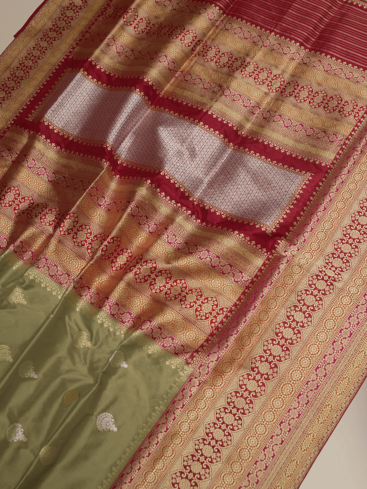 Grey Pure Katan Silk Kadwa Rupa Sona Motif Handloom Banarasi Sarees