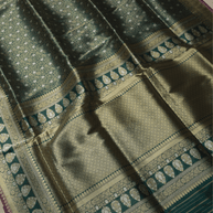 Royal Green Pure Katan Silk kadiyal Jaal Handloom Banarasi Sarees