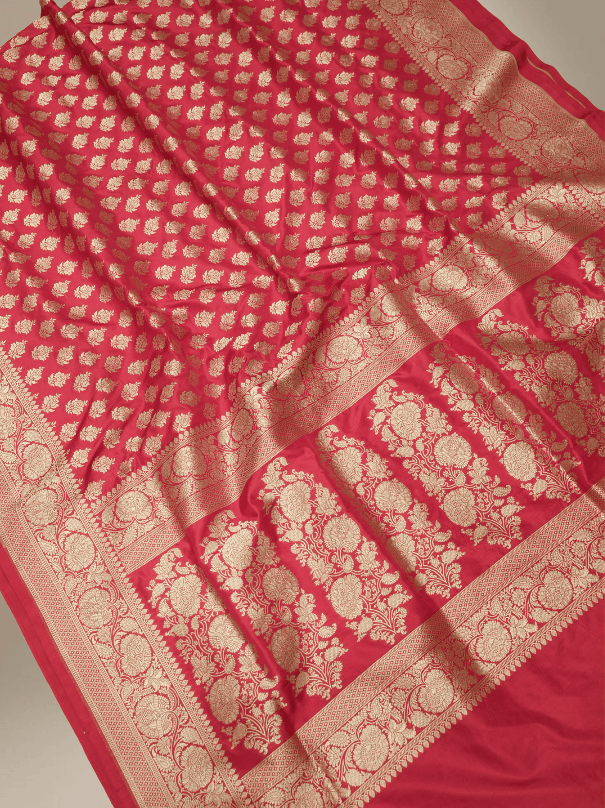 Pure Katan Silk Zari Motif Banarasi Saree - Red