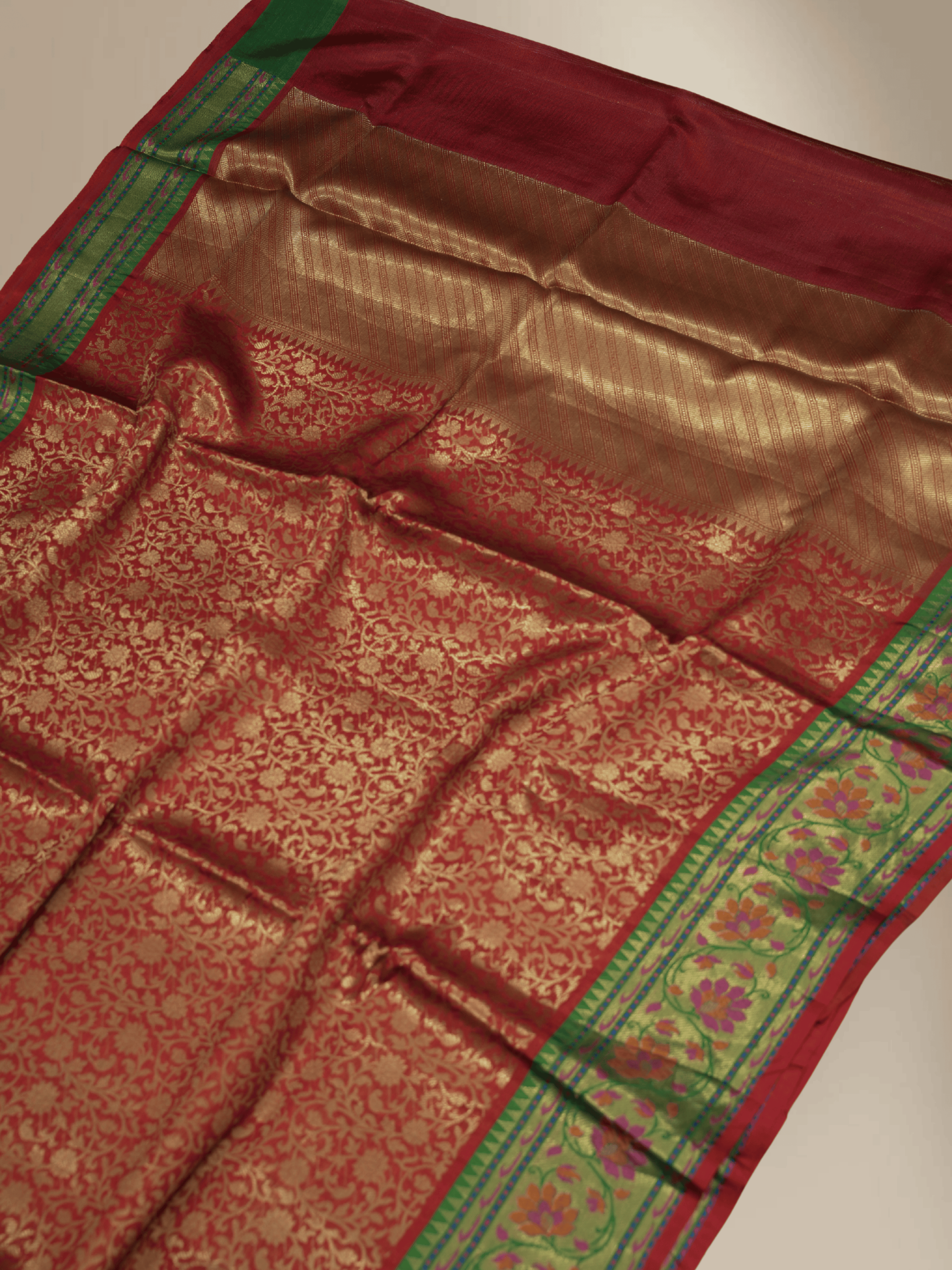 Red Colour Katan Banarasi Silk Broket Tanchui With Green Contrast tilfi Border