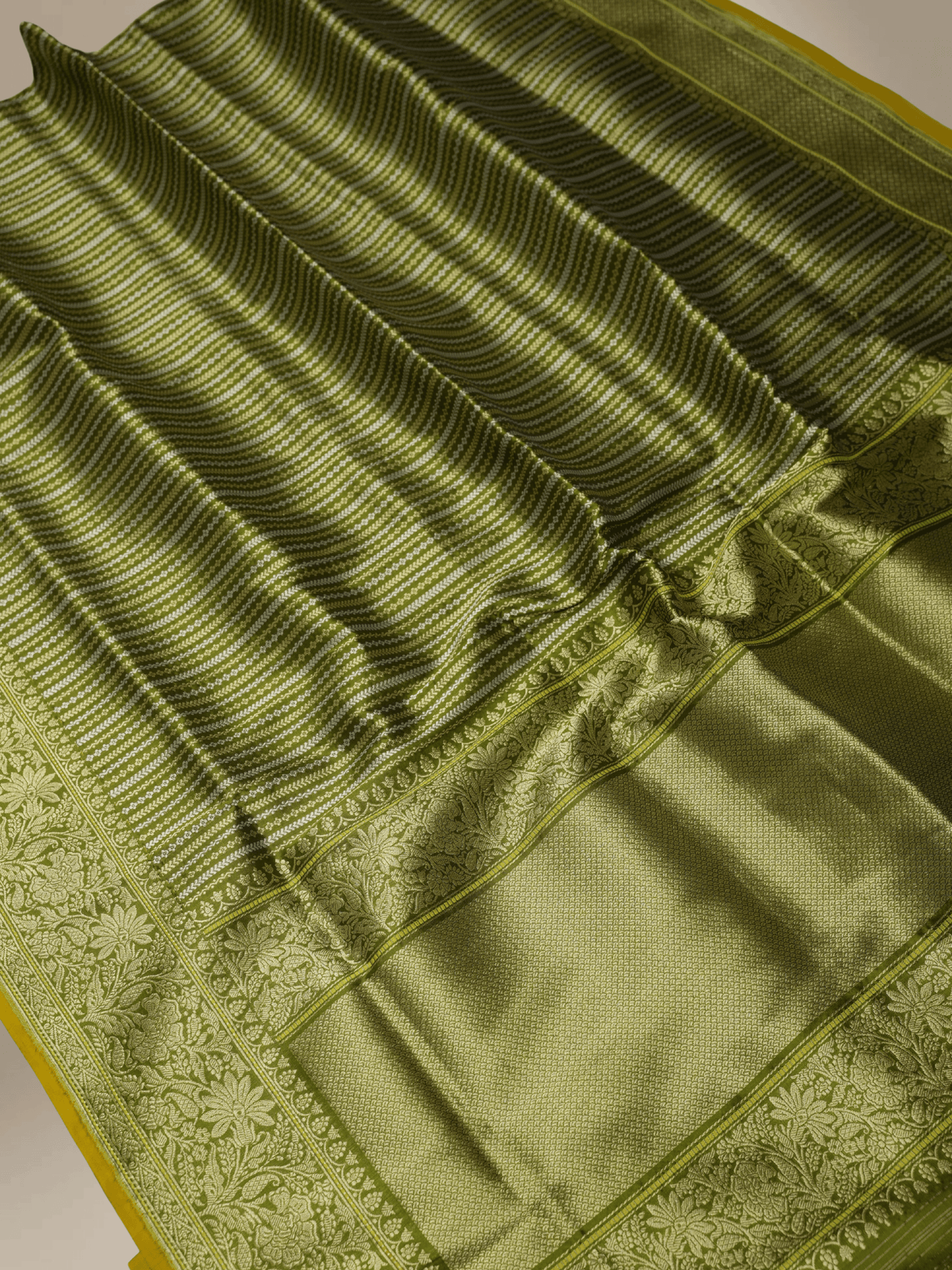 Green Pure Katan Silk Sona Ropa kadiyal Strip Handloom Banarasi Sarees