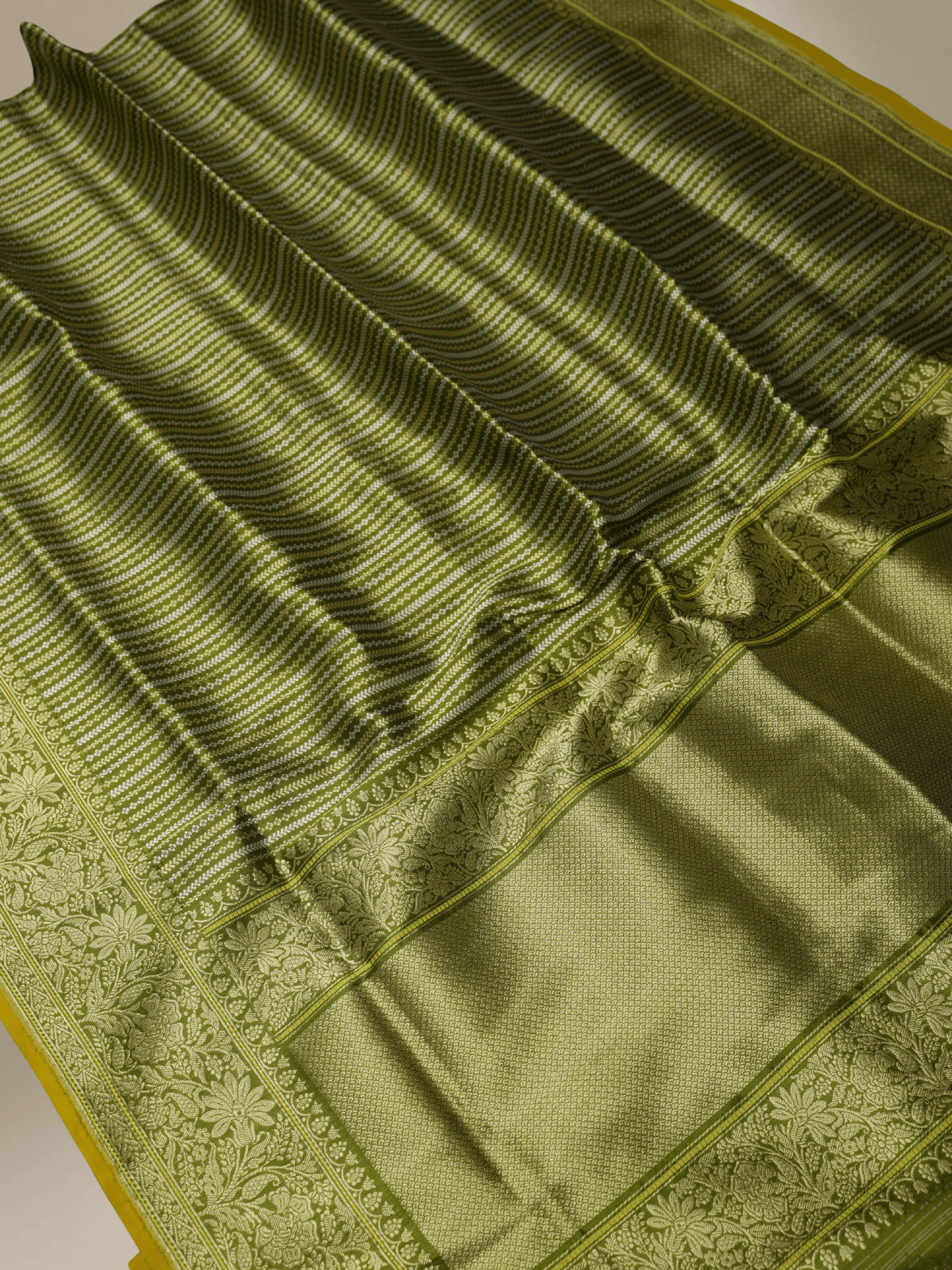 Green Pure Katan Silk Sona Ropa kadiyal Strip Handloom Banarasi Sarees